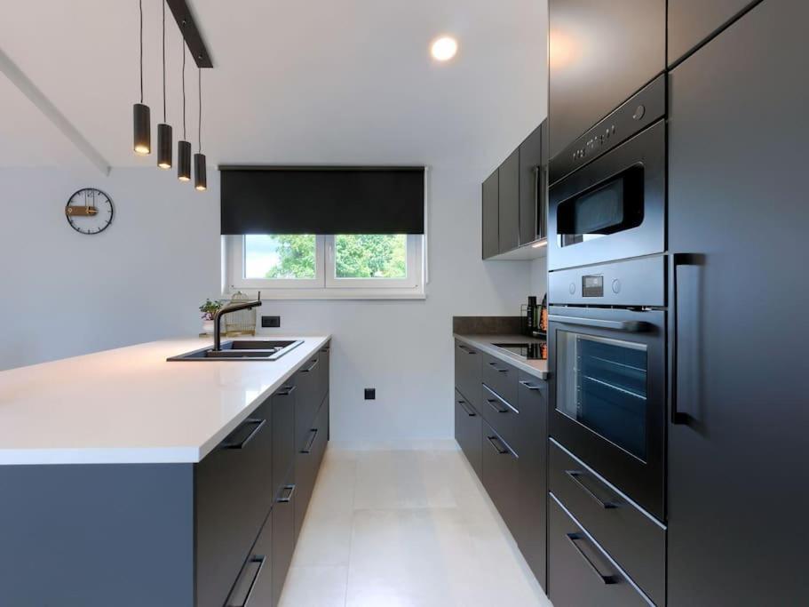 Rokvilla Apartment