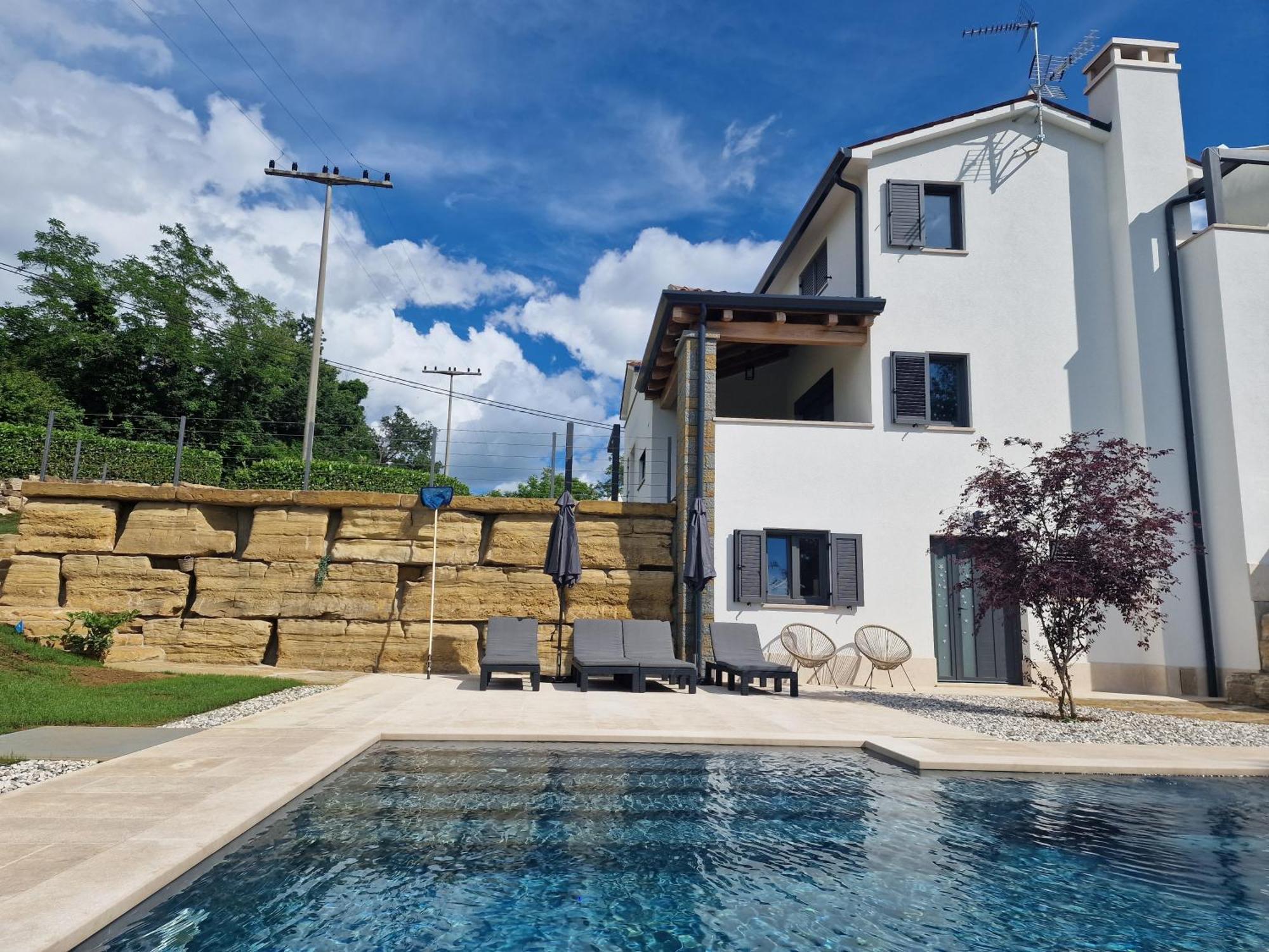 Rokvilla Apartment